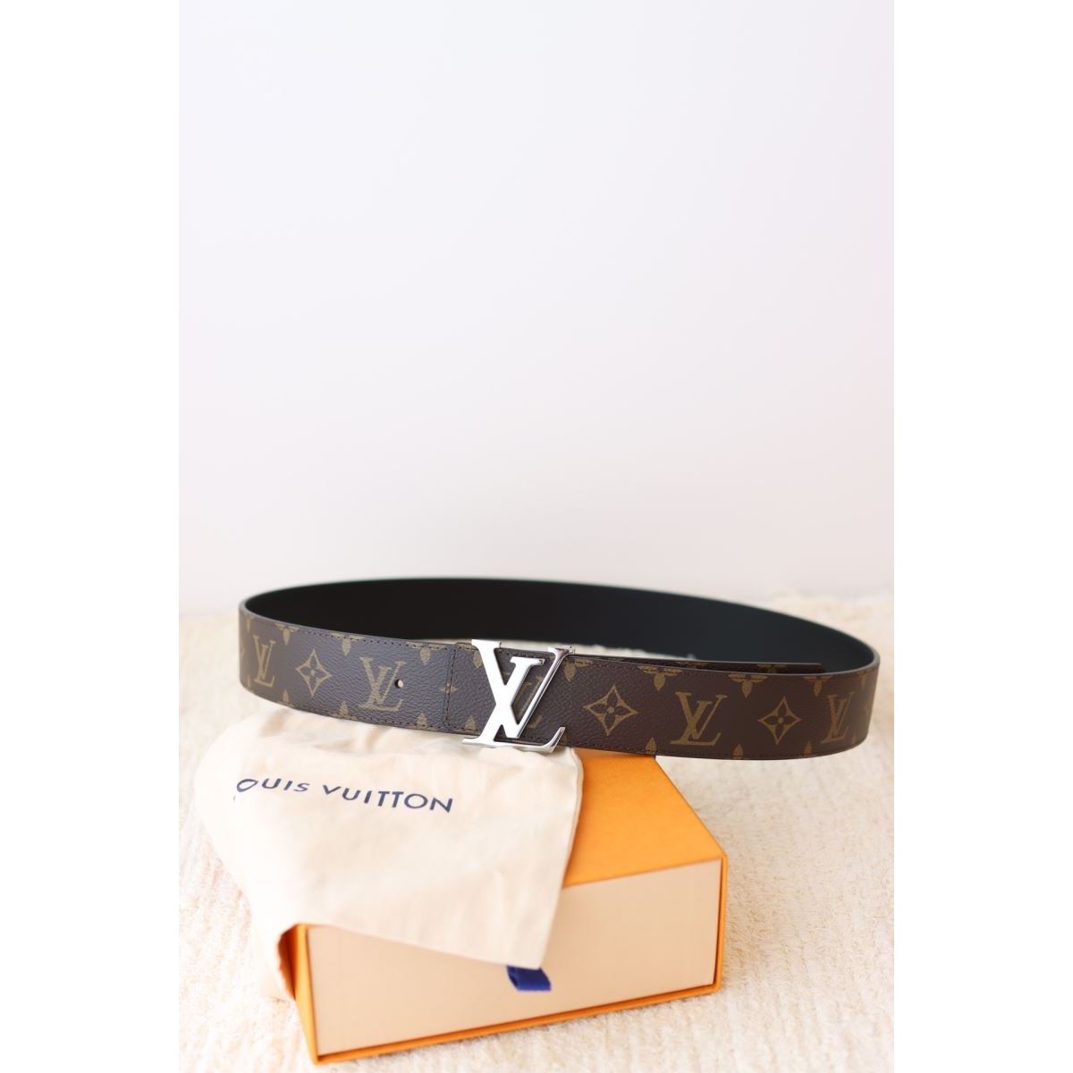 l0vis Vvtt0n belts
